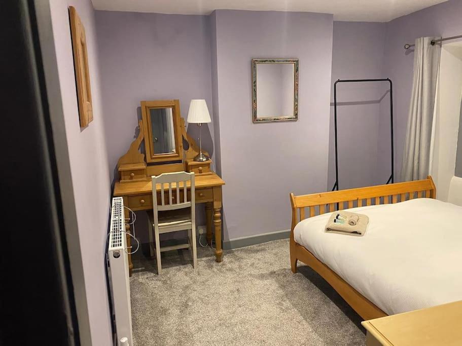 Lavender Cottage, Masham, Historic Listed, 2 Bedrooms Holiday home Masham